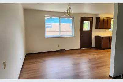 521 W 33rd St, Loveland, CO 80538 - Photo 7
