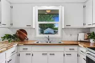 1612 W Prospect Rd, Fort Collins, CO 80526 - Photo 9