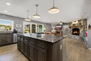 2758 Carriage Dr, Estes Park, CO 80517 - Photo 13