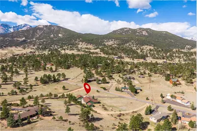 2758 Carriage Dr, Estes Park, CO 80517 - Photo 3