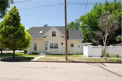 204 Park St, Sterling, CO 80751 - Photo 3