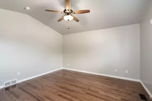 883 W 44th St, Loveland, CO 80538 - Photo 27