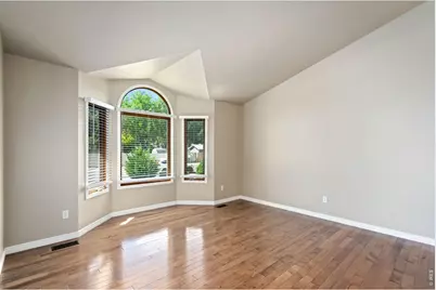 883 W 44th St, Loveland, CO 80538 - Photo 9