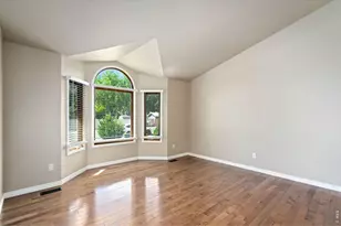883 W 44th St, Loveland, CO 80538 - Photo 9