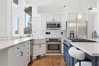 208 Seven Hills Dr, Boulder, CO 80302 - Photo 9