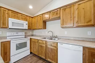 2235 Sopris Cir, Loveland, CO 80537 - Photo 11