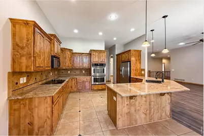 1986 E Seadrift Dr, Windsor, CO 80550 - Photo 15