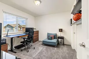 1324 Country Ct, Longmont, CO 80501 - Photo 17