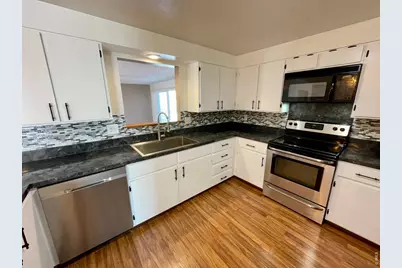 2327 W 18th St, Loveland, CO 80538 - Photo 25