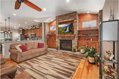 644 W Park Ave, Johnstown, CO 80534 - Photo 5