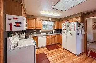 2806 Lake Park Way, Longmont, CO 80503 - Photo 11