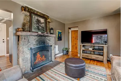 930 Highacres Dr, Estes Park, CO 80517 - Photo 15