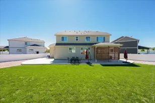 4693 Mountain Sky Ct, Johnstown, CO 80534 - Photo 5