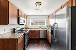 4915 Hahns Peak Dr, Loveland, CO 80538 - Photo 9