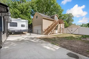448 W 4th St, Loveland, CO 80537 - Photo 35