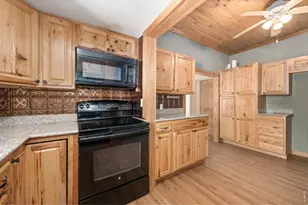 448 W 4th St, Loveland, CO 80537 - Photo 17