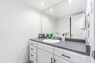 790 N Washington St, Denver, CO 80203 - Photo 19