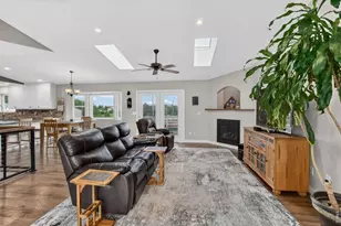4717 Foothills Dr, Berthoud, CO 80513 - Photo 5