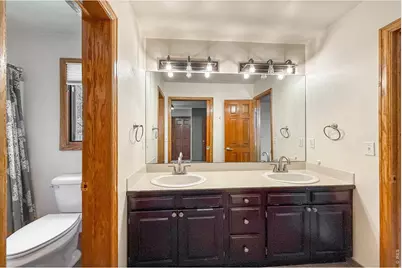 2010 Emerald Dr, Longmont, CO 80504 - Photo 29