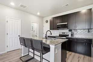 2391 Harlequin Pl, Johnstown, CO 80534 - Photo 9