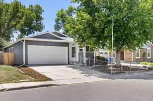 2874 SW Bridalwreath Pl, Loveland, CO 80537 - Photo 31