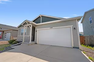 1209 Coyote Ln, Wiggins, CO 80654 - Photo 7