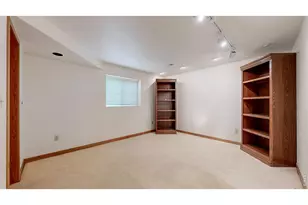 2026 Vista Dr, Loveland, CO 80538 - Photo 29