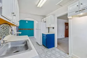 1542 N Cleveland Ave, Loveland, CO 80538 - Photo 7