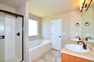 2440 Amberlyn Ln, Johnstown, CO 80534 - Photo 31