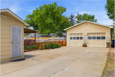 557 E 9th St, Loveland, CO 80537 - Photo 37