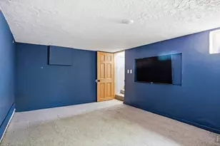 557 E 9th St, Loveland, CO 80537 - Photo 25