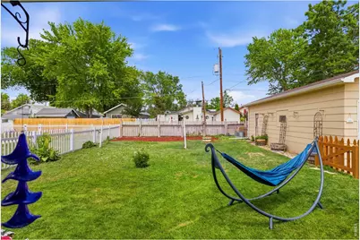 557 E 9th St, Loveland, CO 80537 - Photo 31