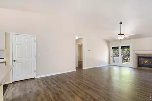 526 Dunraven Dr, Fort Collins, CO 80525 - Photo 3