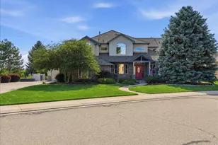 1669 Brown Ct, Longmont, CO 80503 - Photo 3