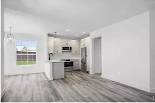 3407 Molly Cir, Broomfield, CO 80023 - Photo 9