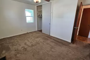 229 Logan St, Sterling, CO 80751 - Photo 5