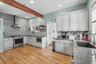 319 W 8th St, Loveland, CO 80537 - Photo 17