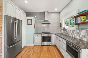 319 W 8th St, Loveland, CO 80537 - Photo 15