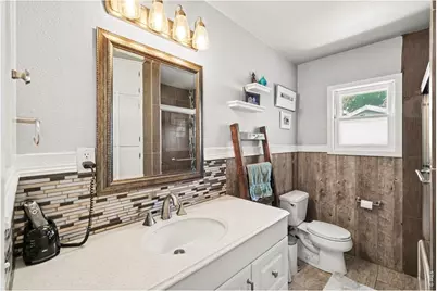319 W 8th St, Loveland, CO 80537 - Photo 19