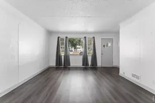 2210 10th Ave, Greeley, CO 80631 - Photo 9