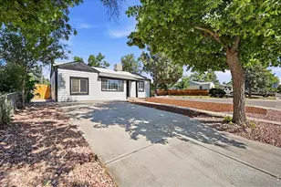 1902 Kenton St, Aurora, CO 80010 - Photo 3