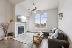 4612 Hahns Peak Dr, Loveland, CO 80538 - Photo 7