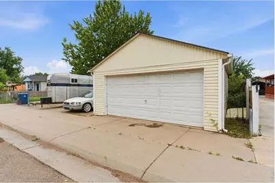 135 Poplar St, Lochbuie, CO 80603 - Photo 23