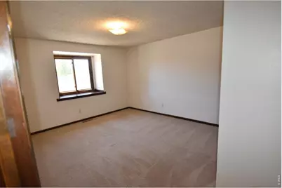 1306 Parker Dr, Longmont, CO 80501 - Photo 9