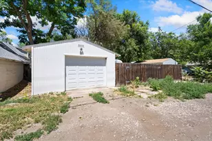 532 E 11th St, Loveland, CO 80537 - Photo 19