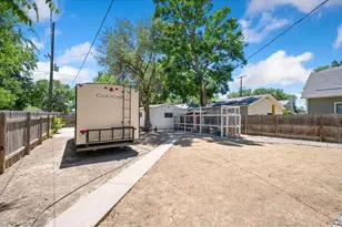 532 E 11th St, Loveland, CO 80537 - Photo 17