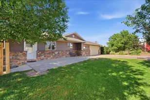 1916 W County Rd 6, Berthoud, CO 80513 - Photo 7