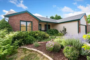 1638 Holly Way, Fort Collins, CO 80526 - Photo 3