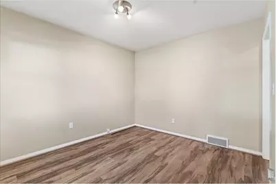 2060 Bennington Cir, Fort Collins, CO 80526 - Photo 5