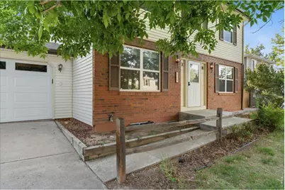 2060 Bennington Cir, Fort Collins, CO 80526 - Photo 3